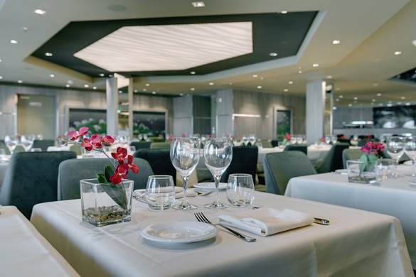 MSC Cruises, MSC Bellissima, Posidonia Restaurant 3, Copyrights - MSC Rights, Ivan Sarfatti.jpg